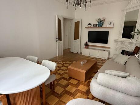 3 otaqlı köhnə tikili - Nəsimi r. - 75 m²