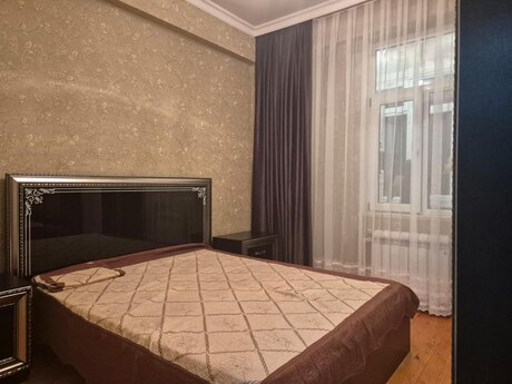 2-комн. новостройка - м. Иншаатчылар - 70 м²