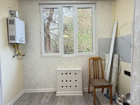 2 otaqlı köhnə tikili - İnşaatçılar m. - 40 m²