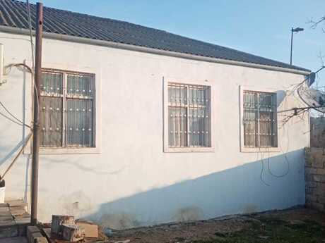 4 otaqlı həyət evi/bağ evi - Novxanı q. - 140 m²
