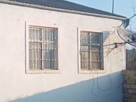 4 otaqlı həyət evi/bağ evi - Novxanı q. - 140 m²