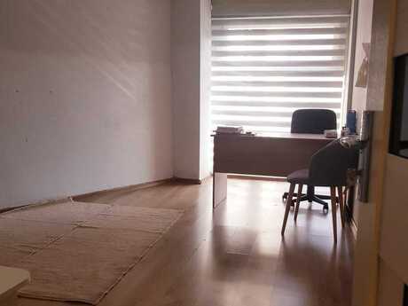 Obyekt - İnşaatçılar m. - 270 m²