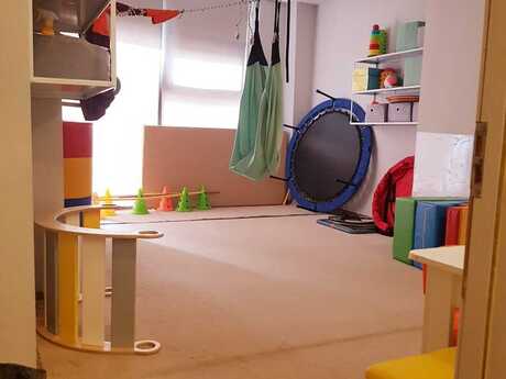 Obyekt - İnşaatçılar m. - 270 m²