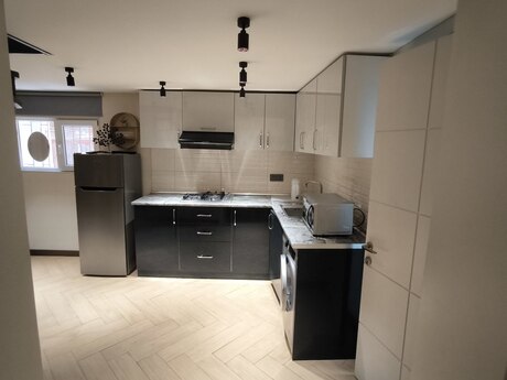 3 otaqlı köhnə tikili - Sahil m. - 86 m²
