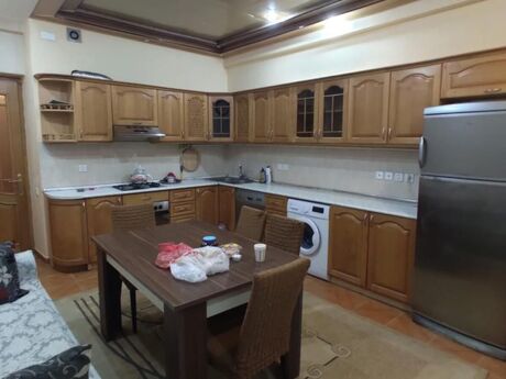 3 otaqlı yeni tikili - 28 May m. - 188 m²
