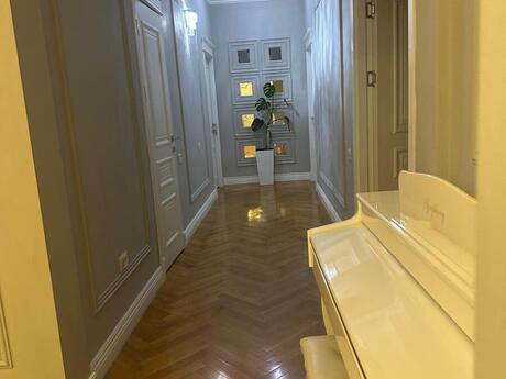 3 otaqlı yeni tikili - Elmlər Akademiyası m. - 114 m²