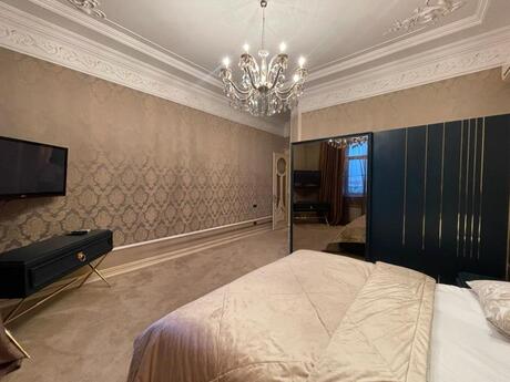 3 otaqlı yeni tikili - 28 May m. - 130 m²