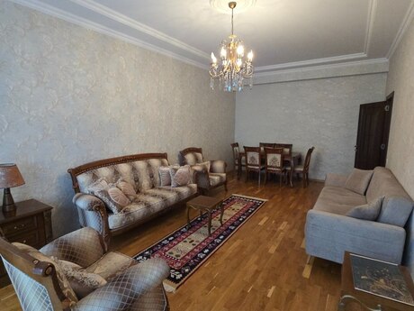 2 otaqlı yeni tikili - İnşaatçılar m. - 70 m²