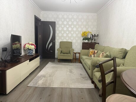 3 otaqlı köhnə tikili - Xalqlar Dostluğu m. - 70 m²