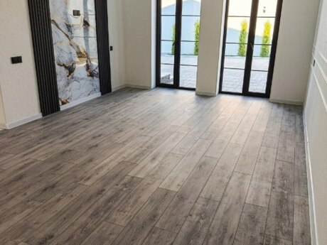 4 otaqlı həyət evi/bağ evi - Suraxanı r. - 130 m²