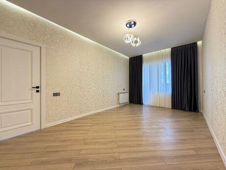 4 otaqlı köhnə tikili - Bakıxanov q. - 100 m²