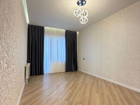 4 otaqlı köhnə tikili - Bakıxanov q. - 100 m²