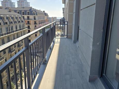 4 otaqlı yeni tikili - Ağ şəhər q. - 179 m²