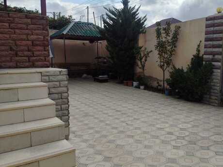 4 otaqlı həyət evi/bağ evi - Saray q. - 110 m²