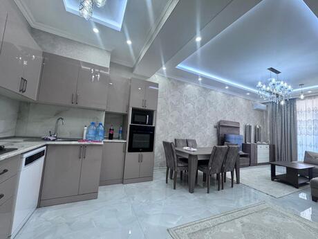 4-комн. новостройка - м. 28 мая - 118 м²