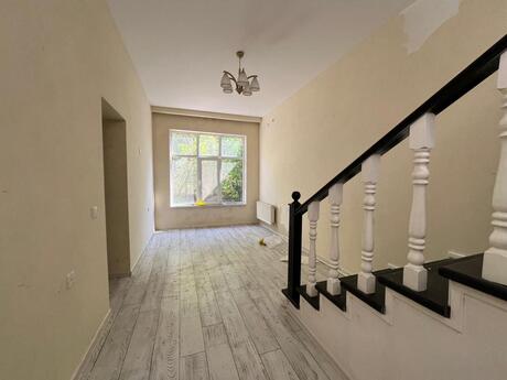 Obyekt - Elmlər Akademiyası m. - 150 m²