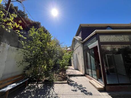 Obyekt - Elmlər Akademiyası m. - 150 m²