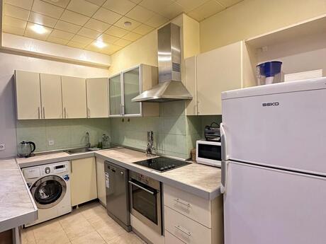 3 otaqlı yeni tikili - Elmlər Akademiyası m. - 111 m²