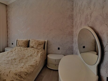5 otaqlı həyət evi/bağ evi - Badamdar q. - 144 m²