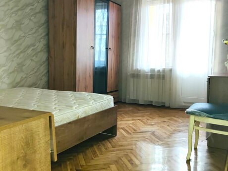 3 otaqlı köhnə tikili - Əhmədli q. - 80 m²