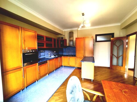 4 otaqlı köhnə tikili - Sahil m. - 155 m²