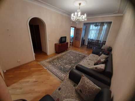 2 otaqlı köhnə tikili - Gənclik m. - 65 m²