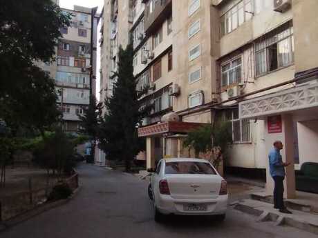 2 otaqlı köhnə tikili - 8-ci mikrorayon q. - 65 m²