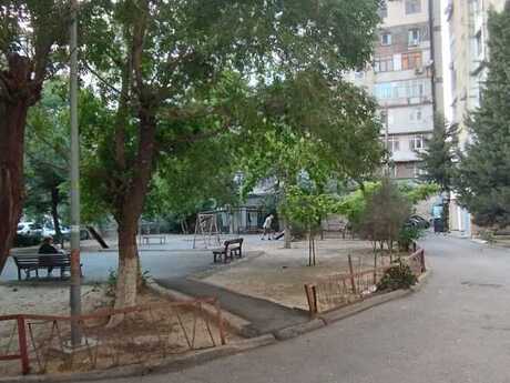 2 otaqlı köhnə tikili - 8-ci mikrorayon q. - 65 m²