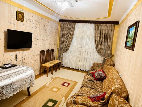 3 otaqlı köhnə tikili - Əhmədli m. - 80 m²