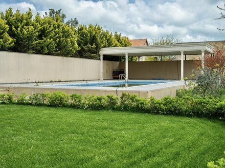 6 otaqlı həyət evi/bağ evi - Mərdəkan q. - 600 m²