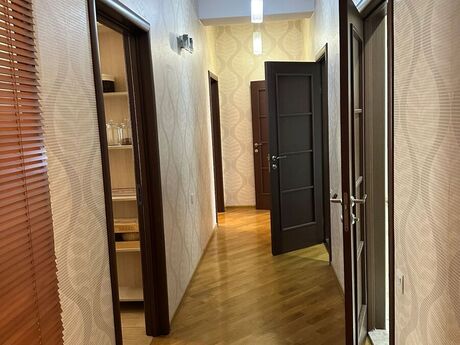 4 otaqlı yeni tikili - Bayıl q. - 138 m²