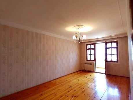 4 otaqlı köhnə tikili - Xalqlar Dostluğu m. - 100 m²