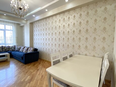 2-комн. новостройка - м. Иншаатчылар - 55 м²