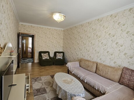 5 otaqlı köhnə tikili - Yeni Günəşli q. - 130 m²