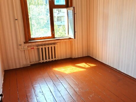 6 otaqlı köhnə tikili - Əhmədli m. - 150 m²