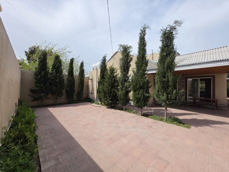 4 otaqlı həyət evi/bağ evi - Mərdəkan q. - 180 m²
