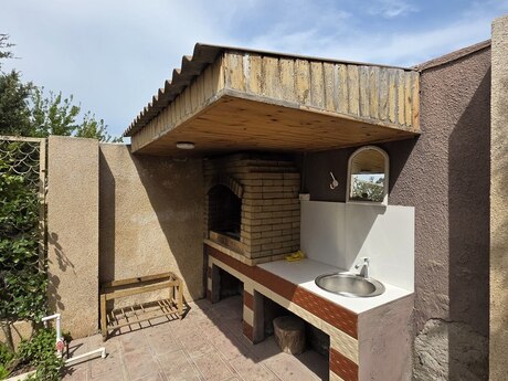 4 otaqlı həyət evi/bağ evi - Mərdəkan q. - 180 m²