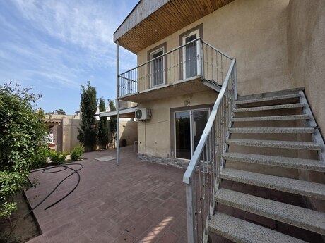 4 otaqlı həyət evi/bağ evi - Mərdəkan q. - 180 m²