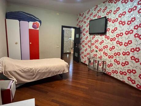 4 otaqlı yeni tikili - Şah İsmayıl Xətai m. - 200 m²