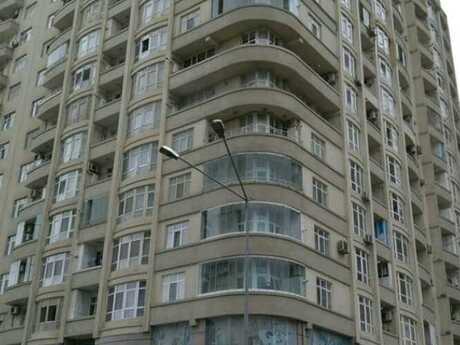 Elan №6122624 - Bakı, Şah İsmayıl Xətai m., 3 otaqlı, 125 m², 9/18 mərtəbə