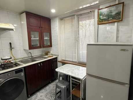 2 otaqlı köhnə tikili - Elmlər Akademiyası m. - 50 m²
