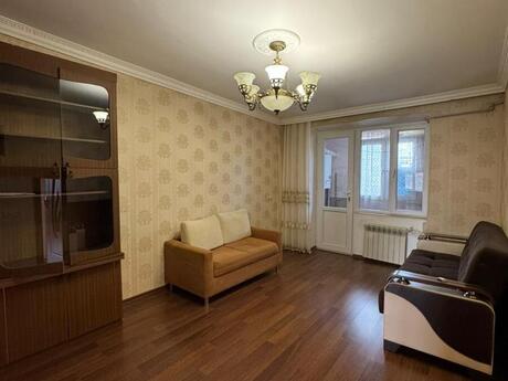 1 otaqlı köhnə tikili - Elmlər Akademiyası m. - 32 m²