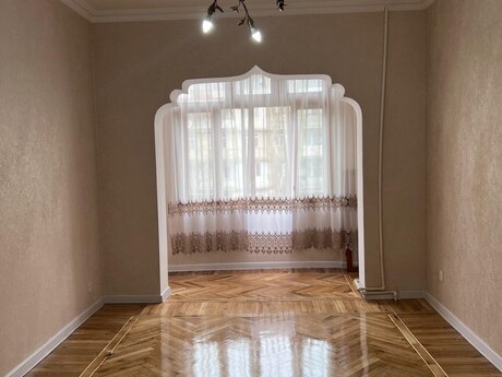 4 otaqlı köhnə tikili - Əhmədli m. - 100 m²