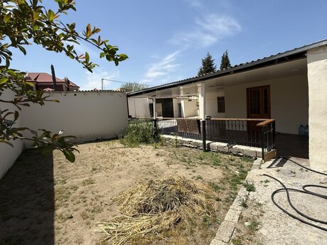 4 otaqlı həyət evi/bağ evi - Şüvəlan q. - 120 m²