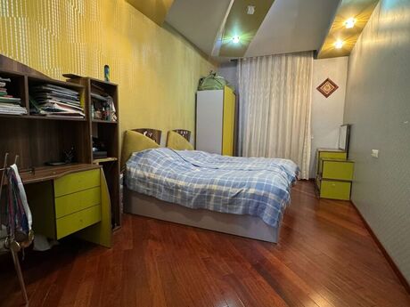 4 otaqlı yeni tikili - Şah İsmayıl Xətai m. - 175 m²