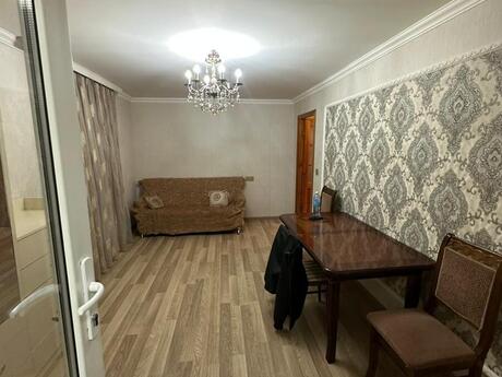 2 otaqlı köhnə tikili - İnşaatçılar m. - 65 m²