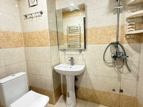 2 otaqlı yeni tikili - İnşaatçılar m. - 80 m²
