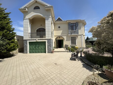 6 otaqlı həyət evi/bağ evi - Görədil q. - 300 m²