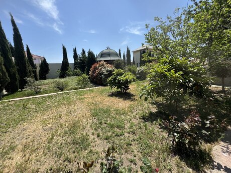 6 otaqlı həyət evi/bağ evi - Görədil q. - 300 m²