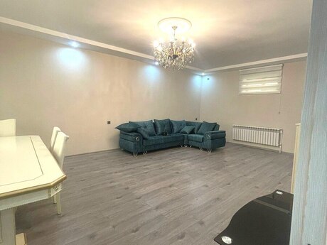 5 otaqlı həyət evi/bağ evi - Badamdar q. - 300 m²